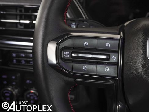 Used 2025 GMC Yukon AT4 Ultimate image 23