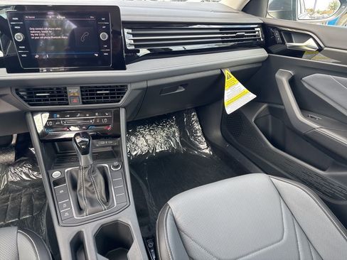New 2025 Volkswagen Jetta SEL image 13