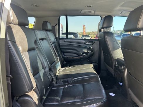 Used 2017 Chevrolet Suburban LT image 25