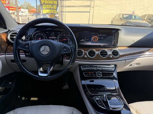 Used 2017 Mercedes-Benz E 300 4MATIC image 14