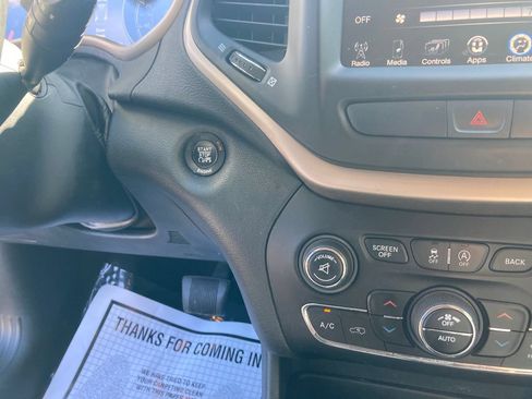 Used 2016 Jeep Cherokee Limited AWD/4WD image 20
