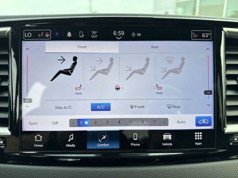 Used 2024 Chrysler Pacifica Touring-L FWD image 14