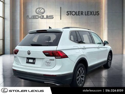 Used 2020 Volkswagen Tiguan SE AWD/4WD image 3