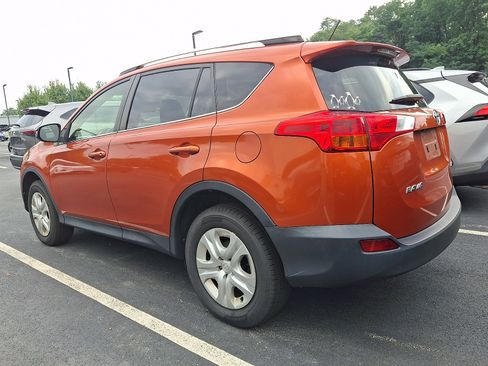 Used 2015 Toyota RAV4 LE FWD image 3