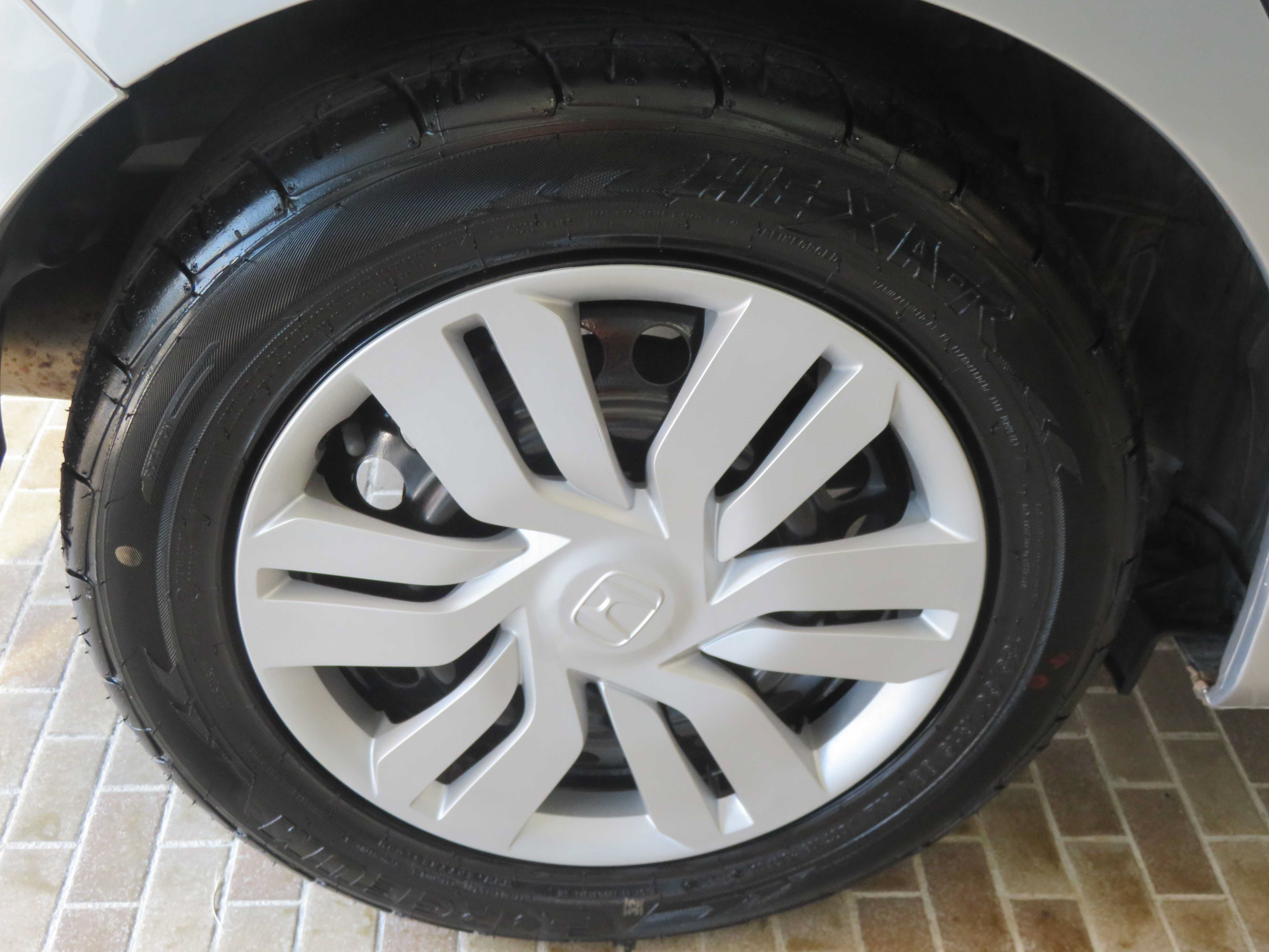 Used 2016 Honda Fit LX image 9