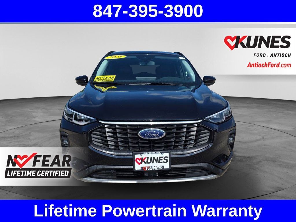 Certified 2025 Ford Escape Platinum AWD/4WD image 2
