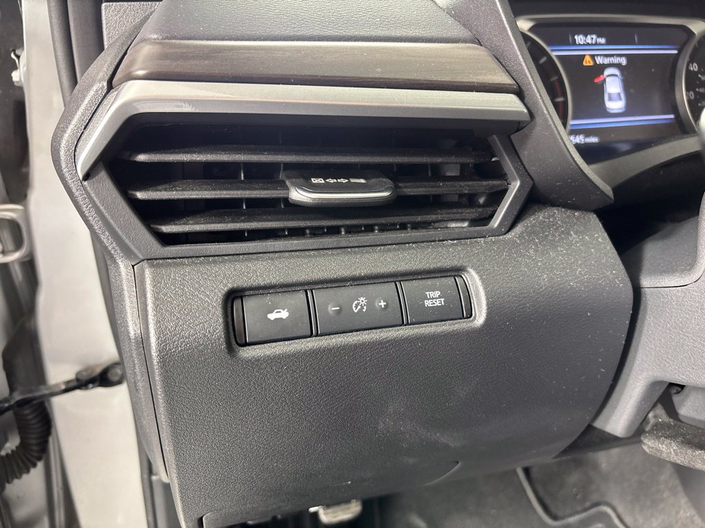 Used 2025 Nissan Altima 2.5 SV FWD image 29