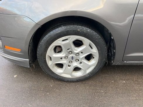 Used 2011 Ford Fusion SE image 9