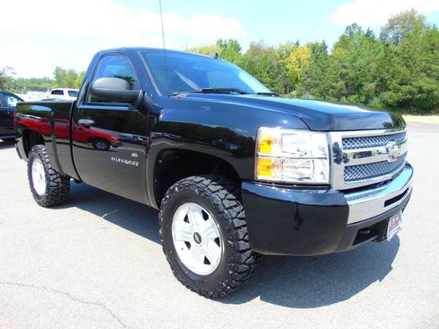 Used 2010 Chevrolet Silverado 1500 LT w/ Interior Plus Package AWD/4WD image 57