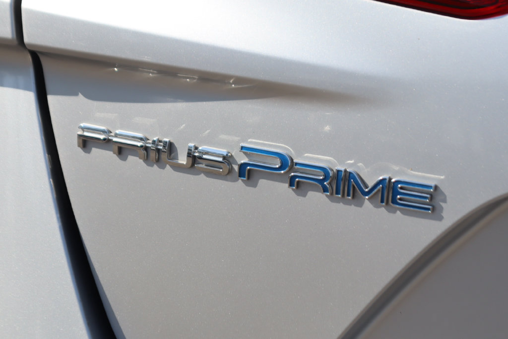 Used 2018 Toyota Prius Prime Premium w/ Carpet Mat Package FWD image 41