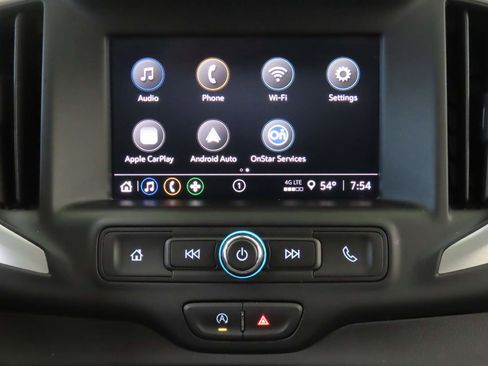 Used 2024 GMC Terrain SLE image 8