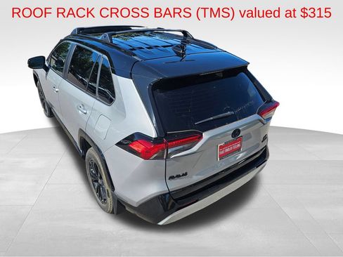 Used 2023 Toyota RAV4 XSE AWD/4WD image 9