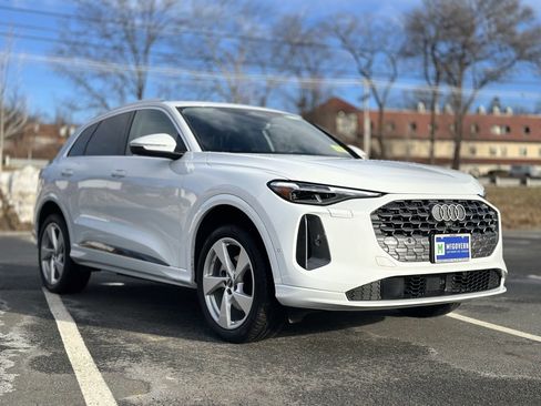 Used 2025 Audi Q5 Premium Plus w/ Premium Plus image 9