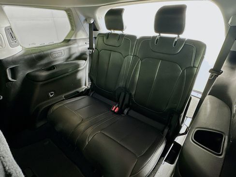 Used 2023 Jeep Grand Cherokee L Limited RWD image 29