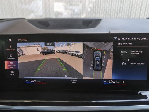 Used 2023 BMW X7 xDrive40i w/ M Sport Package image 22