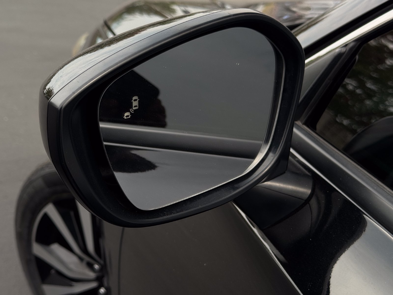Used 2024 Honda Civic EX-L image 31