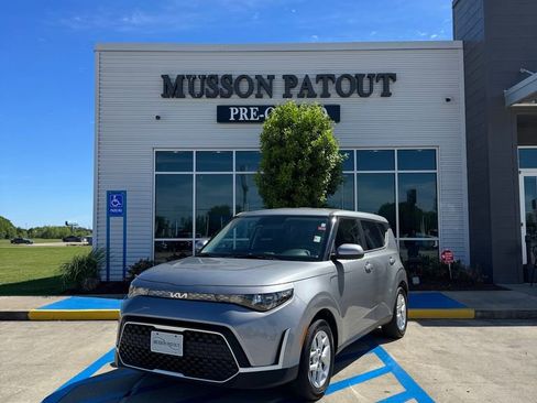 Used 2025 Kia Soul LX FWD image 1