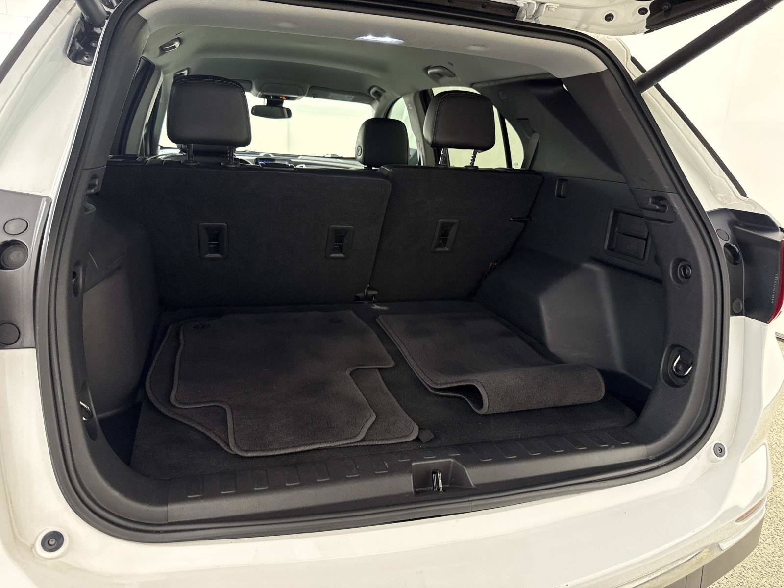 Used 2021 Chevrolet Equinox Premier FWD image 10