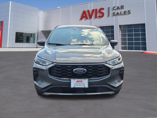 Used 2025 Ford Escape ST-Line AWD/4WD image 2