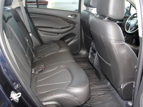 Used 2020 Buick Envision Essence w/ Experience Buick Package FWD image 33