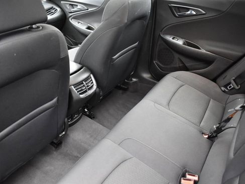 Used 2017 Chevrolet Malibu LT image 25