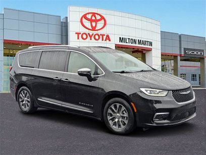 Used 2022 Chrysler Pacifica Pinnacle