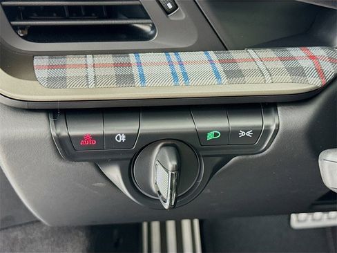 Certified 2025 Porsche 911 Turbo S image 17