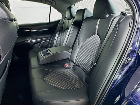 Used 2022 Toyota Camry SE image 20