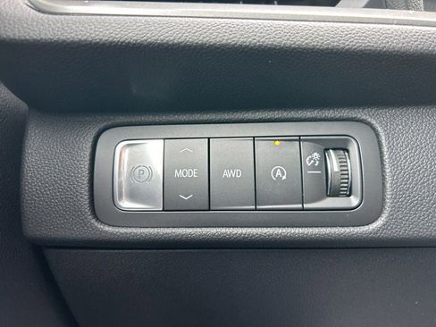 New 2026 Chevrolet Traverse LT w/ Sun and Wheel Package image 19