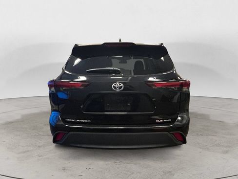 Used 2026 Toyota Highlander XLE AWD/4WD image 4