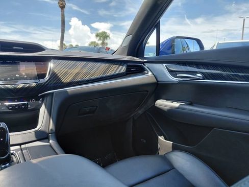 Certified 2024 Cadillac XT6 Premium Luxury FWD image 18