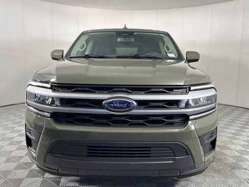 Used 2024 Ford Expedition Max XLT image 11