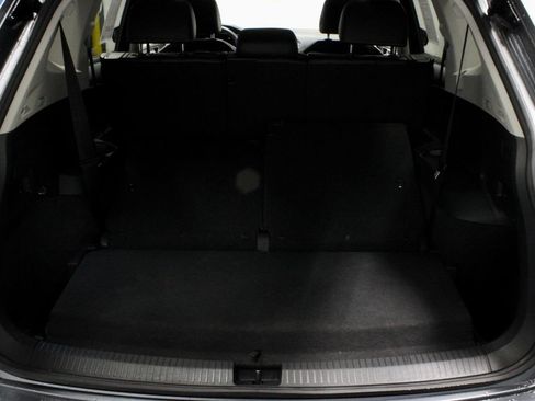 Used 2024 Volkswagen Tiguan SE FWD image 14