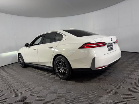 Used 2026 BMW 530i RWD image 8