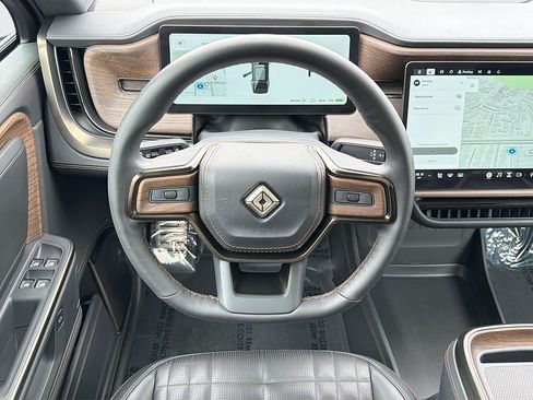 Used 2026 Rivian R1S Premium AWD/4WD image 8