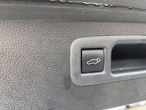 Used 2020 Toyota Highlander Limited image 36