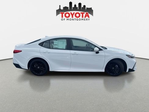 New 2026 Toyota Camry SE image 7