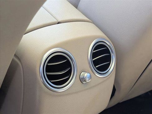 Used 2021 Mercedes-Benz GLC 300 image 16