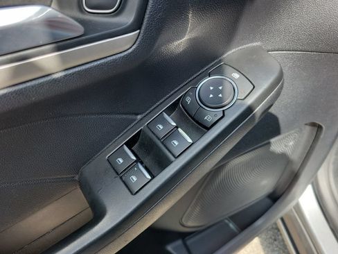 Used 2021 Ford Escape SE FWD image 16
