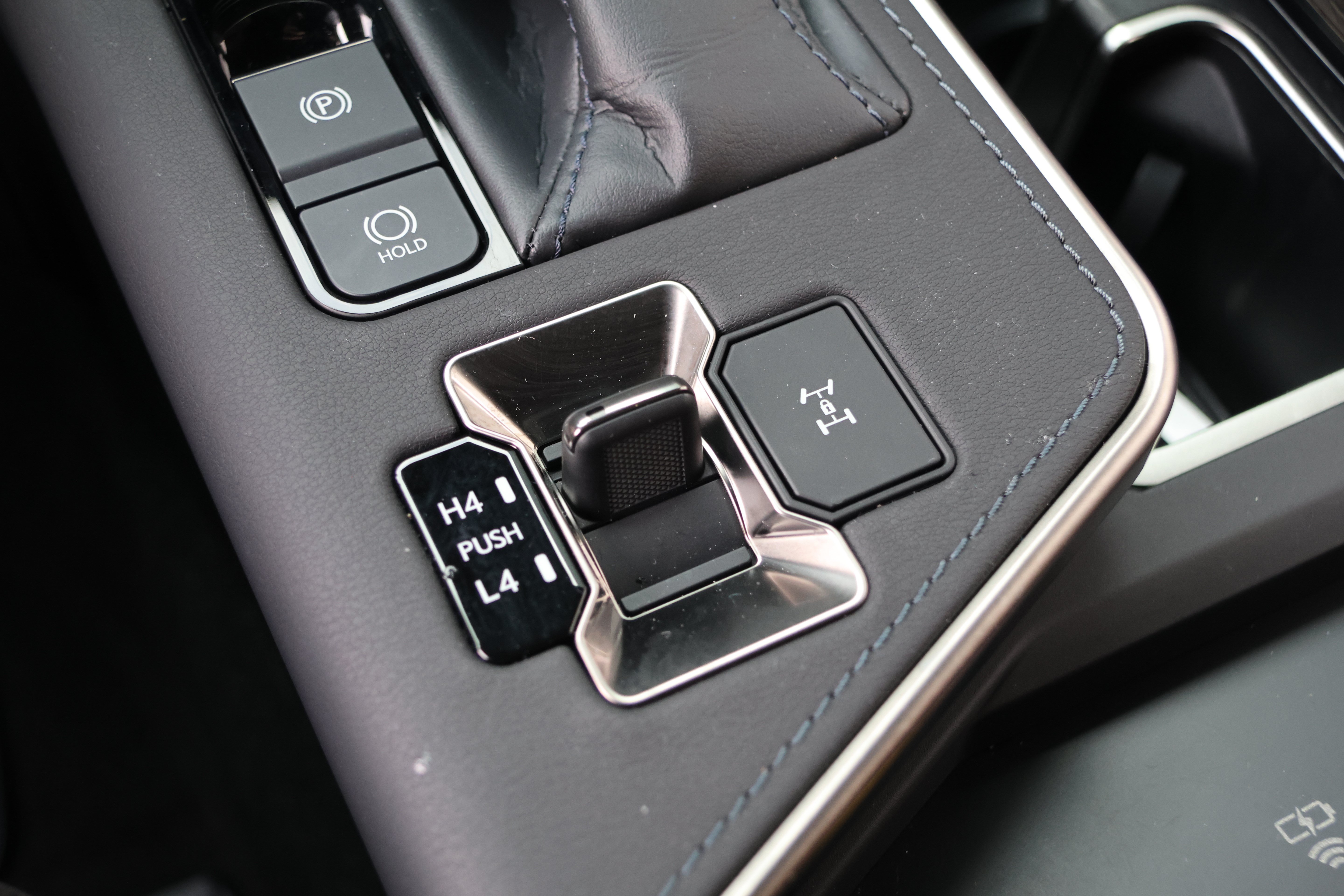 Used 2024 Lexus GX 550 w/ Accessory Package (Z1) AWD/4WD image 29