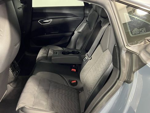 Used 2022 Audi e-tron GT Premium Plus image 27