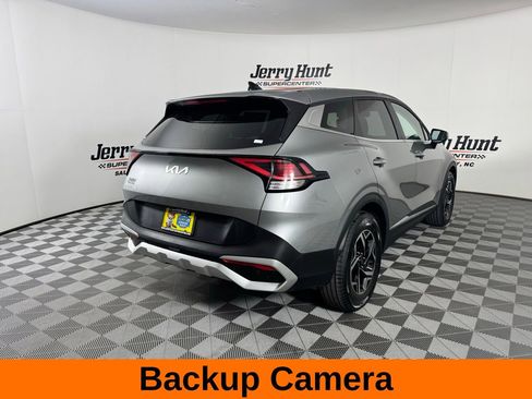 Used 2024 Kia Sportage LX FWD image 7