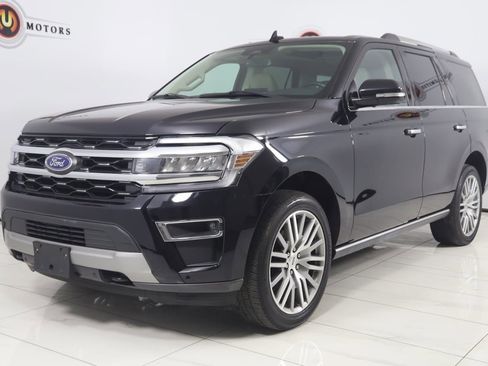 Used 2022 Ford Expedition Limited image 5