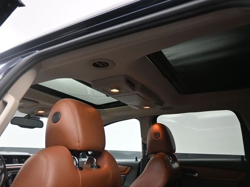 Used 2017 Chevrolet Traverse Premier image 19