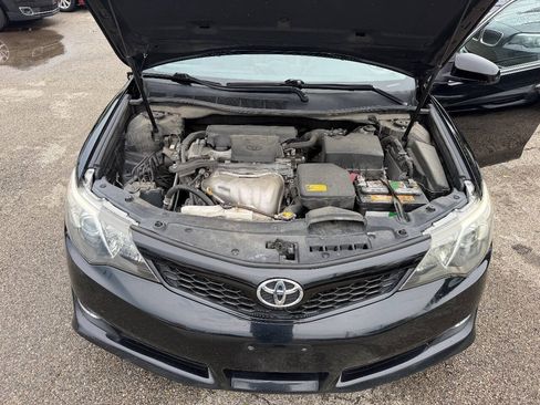 Used 2013 Toyota Camry SE FWD image 17