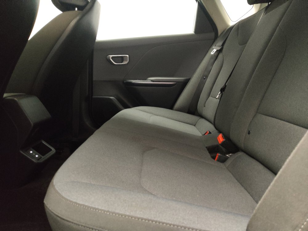 Used 2025 Kia K4 FWD image 18