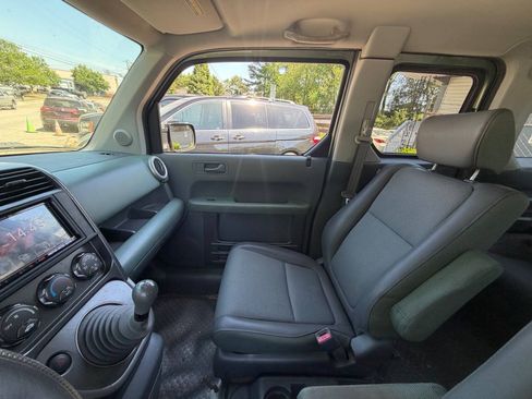 Used 2005 Honda Element EX image 15
