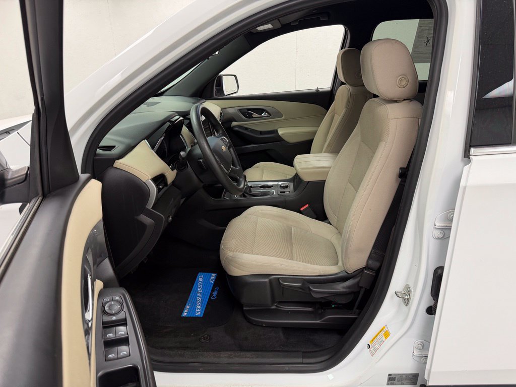 Used 2022 Chevrolet Traverse LS AWD/4WD image 20