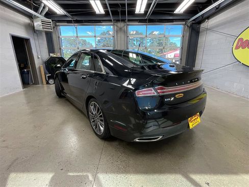 Used 2014 Lincoln MKZ Hybrid FWD image 3