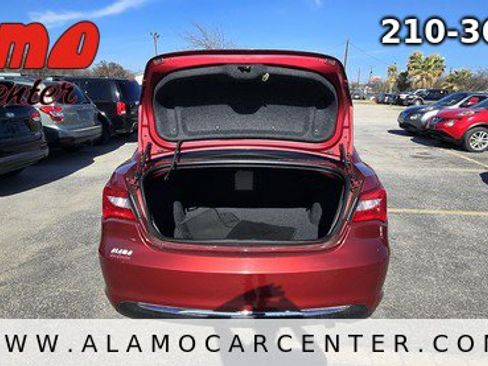 Used 2012 Chrysler 200 Touring image 23